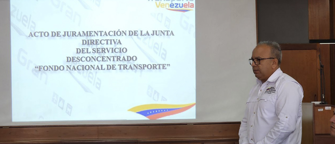 Ministro Velásquez Araguayán preside el acto de juramentación de la Junta Directiva del Servicio Desconcentrado del “Fondo Nacional de Transporte”